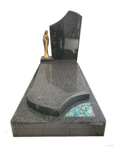 monument-noir-rusten-2